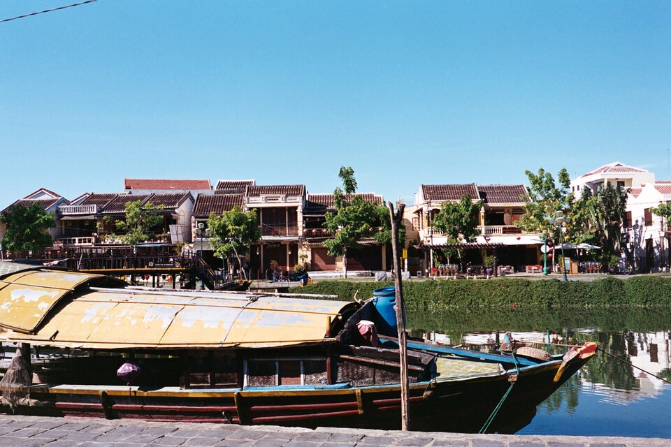 AB008.jpg