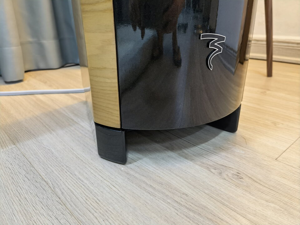 F03_resize.jpg