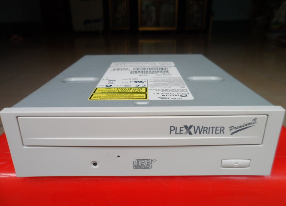 Plextor Premium 2_JPK-1.JPG