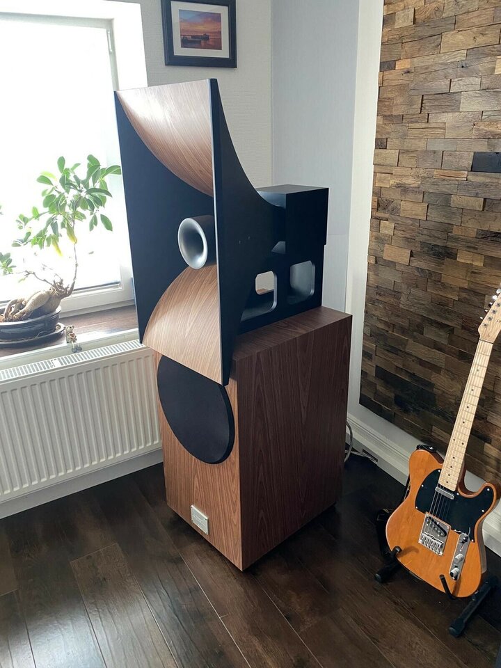 THIVAN-LABS-Grand-Horn.jpg
