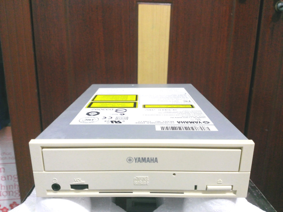 Yamaha F1E.4.jpg