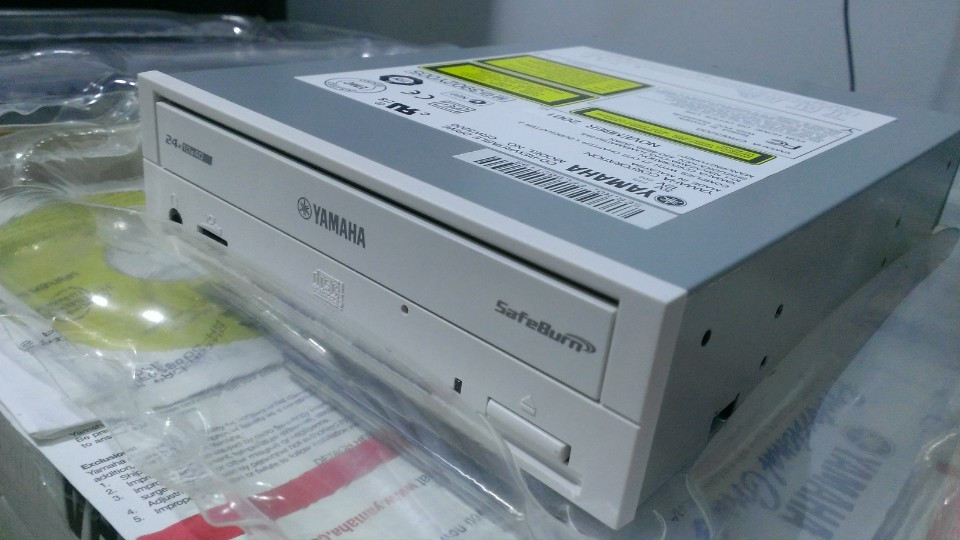 Yamaha3200.7.jpg