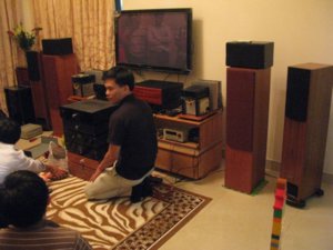 hlchip_26Jan03_ Naim (1).jpg