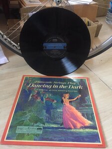 2Dia RomanticStringsPlayDancingInTheDarkStereoVG.jpg