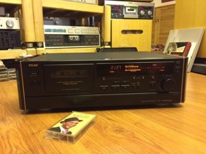 teac V9000-2.jpg