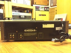 teac V9000-3.jpg