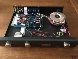 1587800-lfd-silver-signature-integrated-amp.jpg