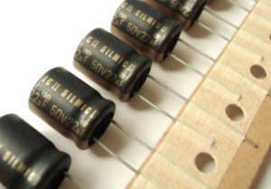 ELNA オーディオコンデンサ SILMIC II RFS 50V 22uF.jpg