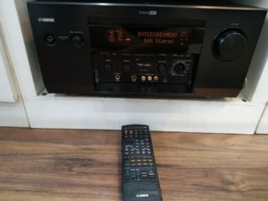 Receiver Yamaha AZ1 02.jpg