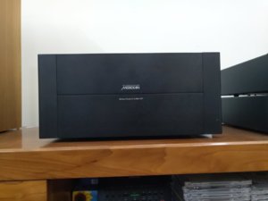 Meridian Pow 557 - (2).jpg