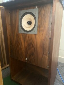 z3369676129842_3d24efb8bb574756b7159b3380999cf7 (1).jpg